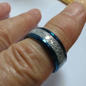 Tungsten Meteorite Ring in Blue & Silver Size 9 NWT Unisex